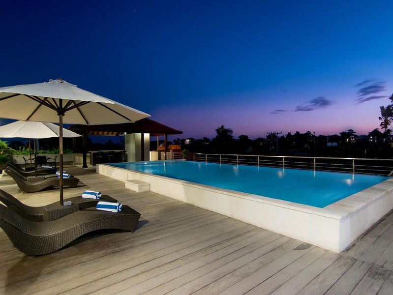 Seminyak Square Hotel