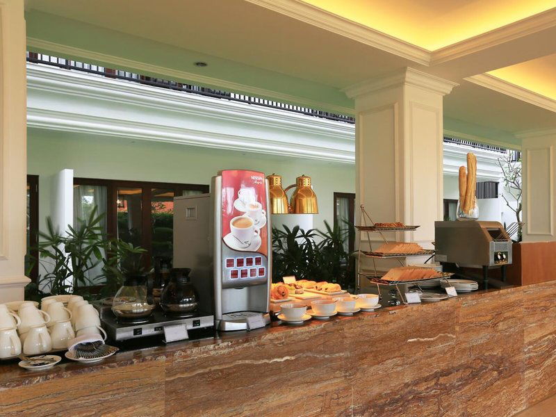 Grand Palace Hotel