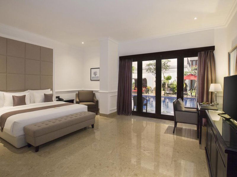 Grand Palace Hotel