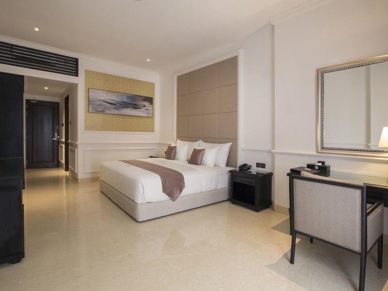 Grand Palace Hotel