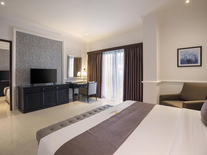 Grand Palace Hotel