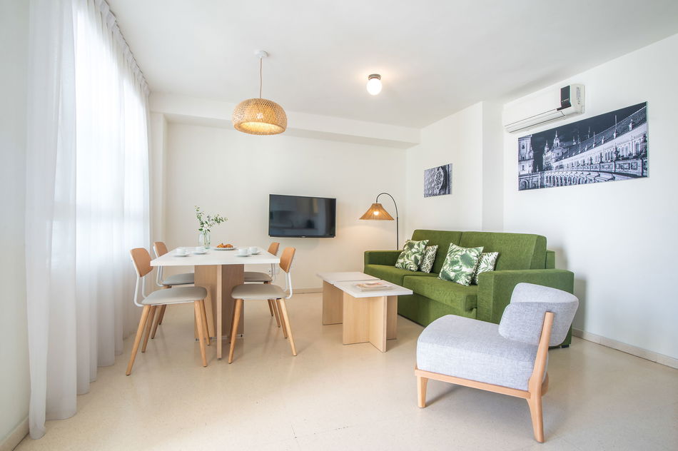 Pierre & Vacances Sevilla Room Example