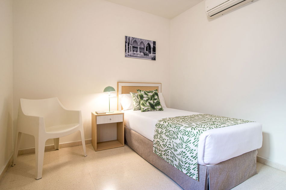 Pierre & Vacances Sevilla Room Example