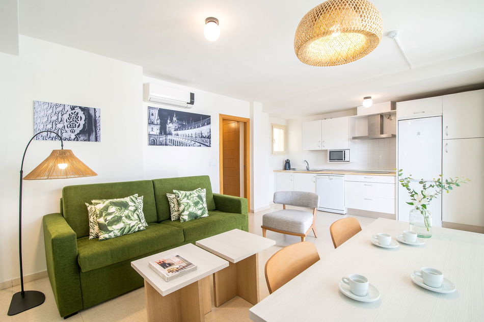Pierre & Vacances Sevilla Room Example