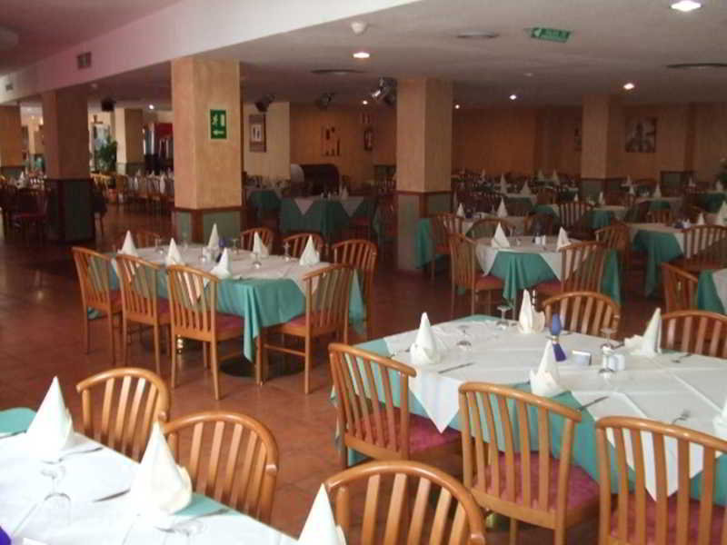 3696478-revoli-playa-aparthotel.jpg