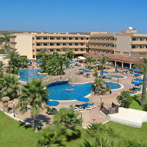 Hotel Nissiana Hotel & Bungalows cazare Ayia Napa