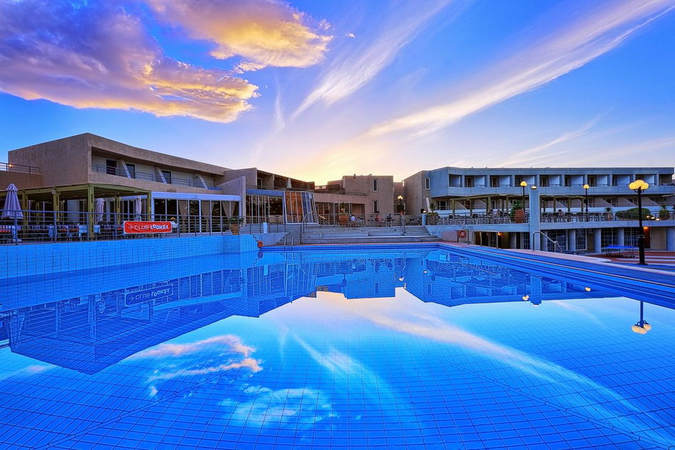 Santa Marina Resort