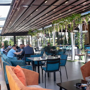 Hotel Royal East Resort cazare Tirana