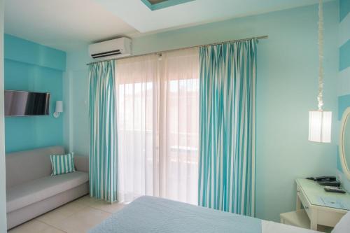 Hotel White Sands Beach Hotel