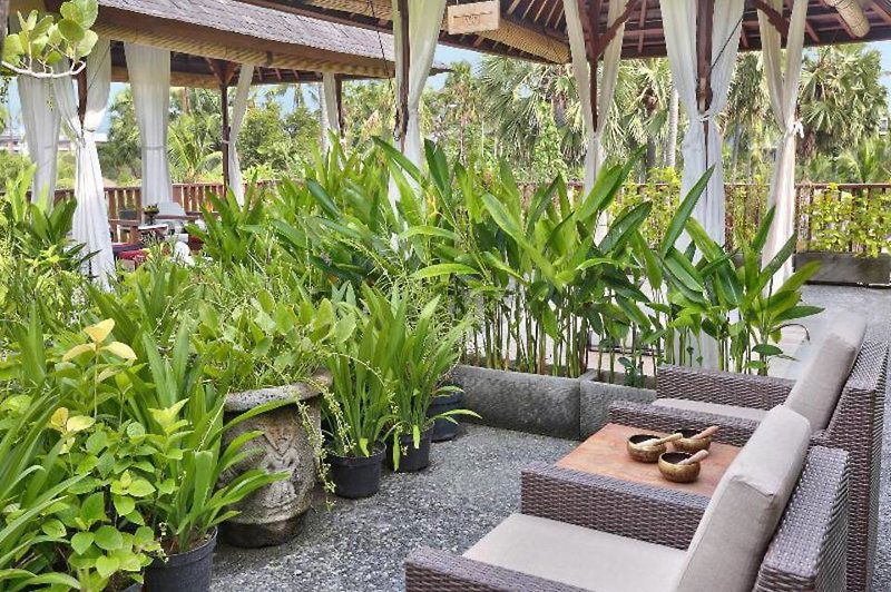 Legian Beach Hotel