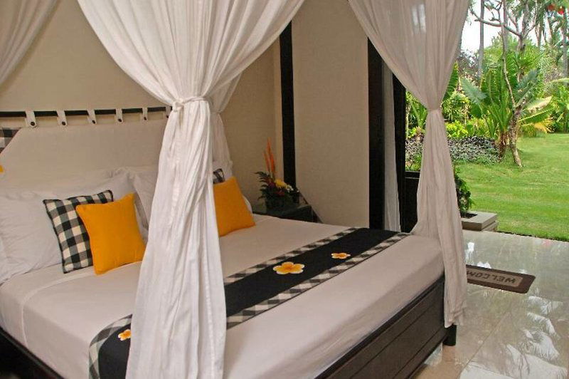 Legian Beach Hotel