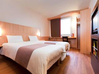 3047208-hotel-ibis-beauvais-aeroport.jpg