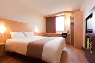 3047214-hotel-ibis-beauvais-aeroport.jpg