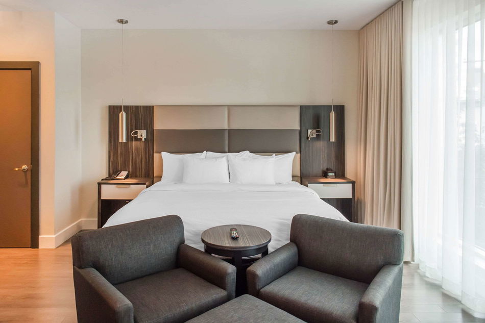 Les Suites Victoria, Ascend Hotel Collection Room Example