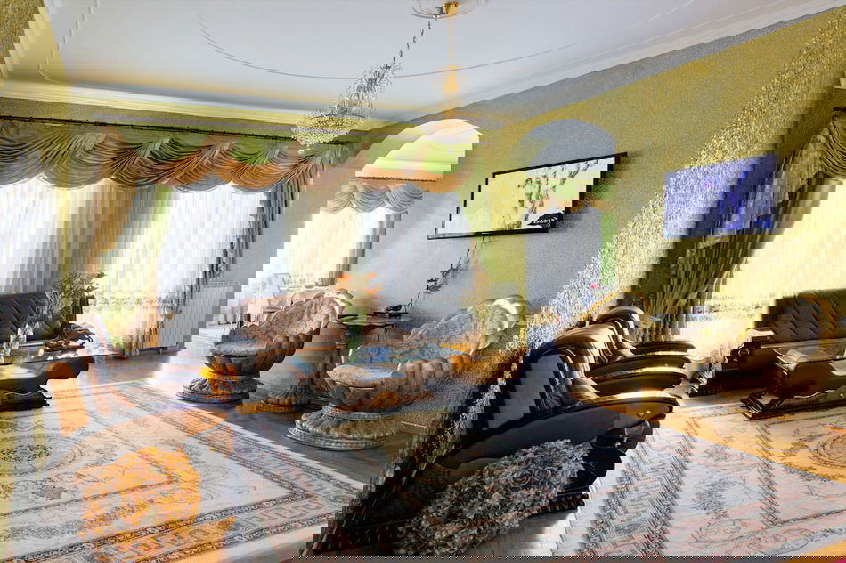 Primary image