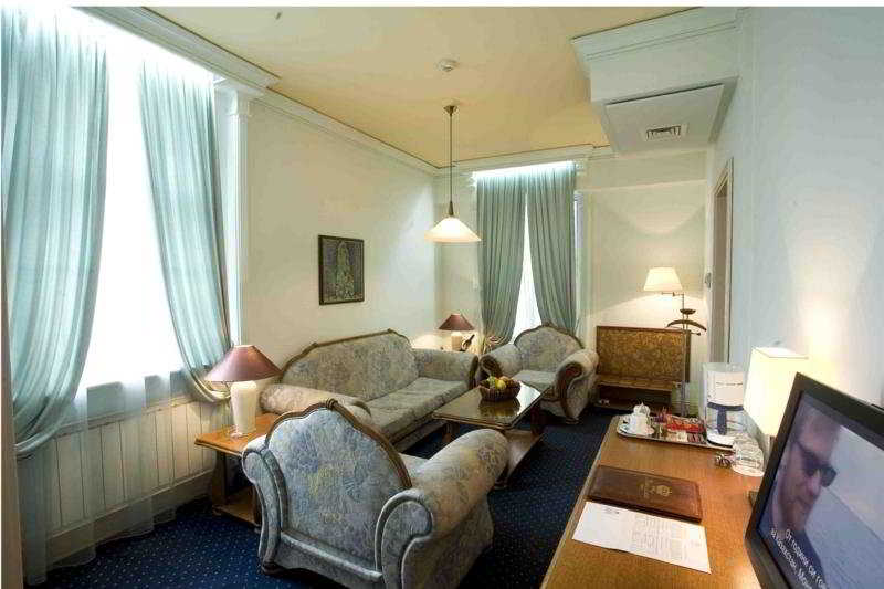 Maria Luisa Hotel