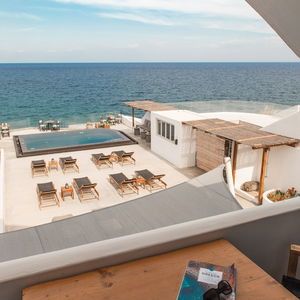 Hotel Almyra Oia Suites cazare Insula Santorini