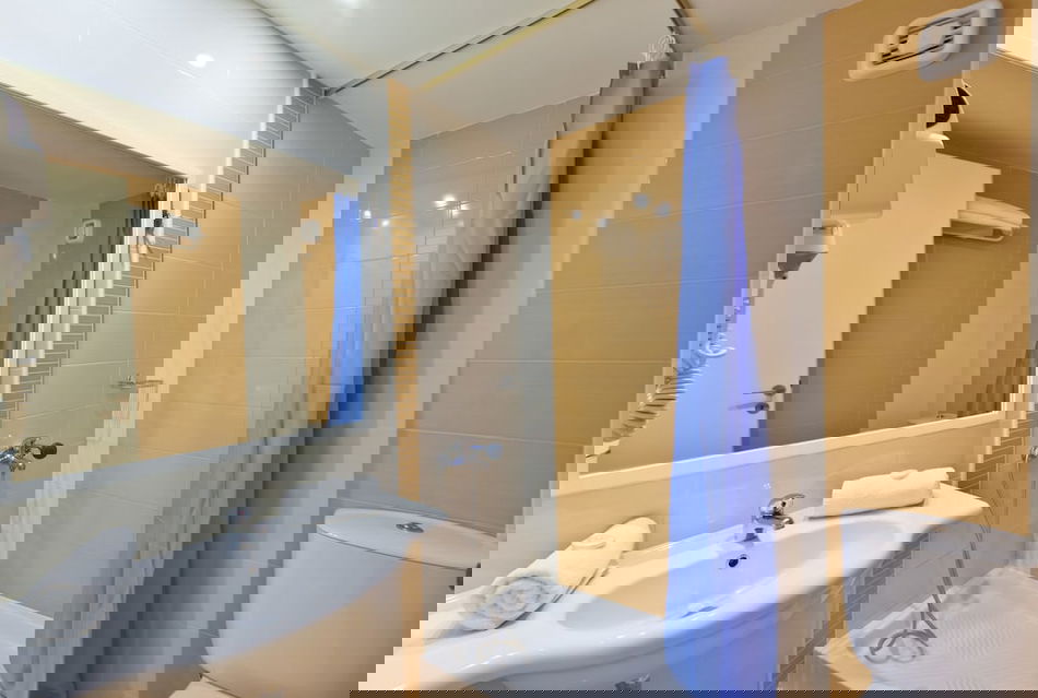 547e73e9_z