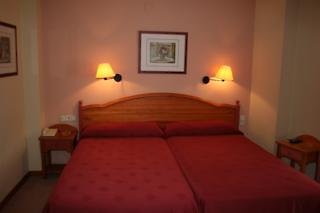 Hotel Maria De Luna