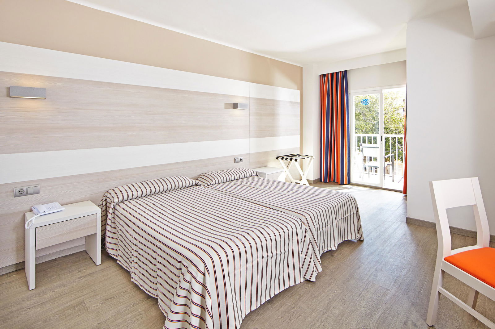 Hotel Ahoi! Urban Beach Hotel