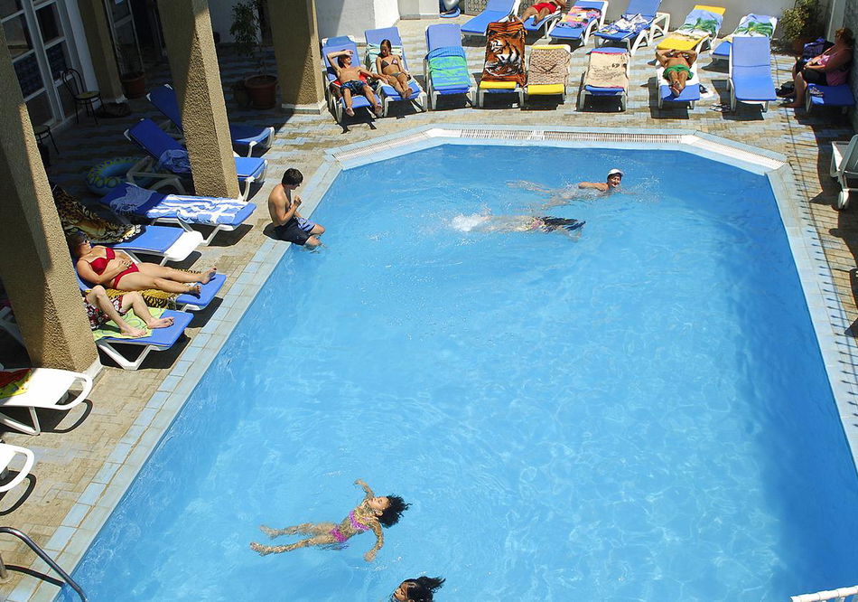 Kaiser Outdoor Pool