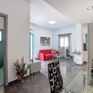 Sejur Adelphi Apartments vacanta Insula Santorini