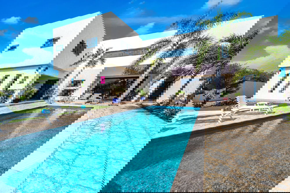 Spectacular Designer Villa 5 Star Luxury 6 Bedroom New!