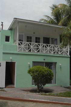 Hotel Coral Harbour Beach House And Villas