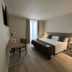 Hotel Lindala Natural cazare Valencia