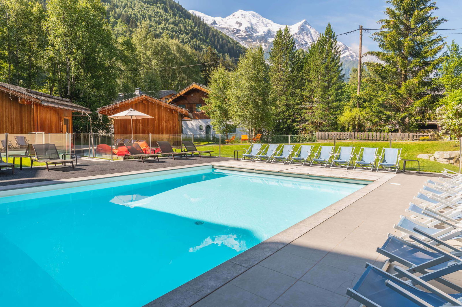 L'Hôtel Le Refuge des Aiglons Outdoor Pool