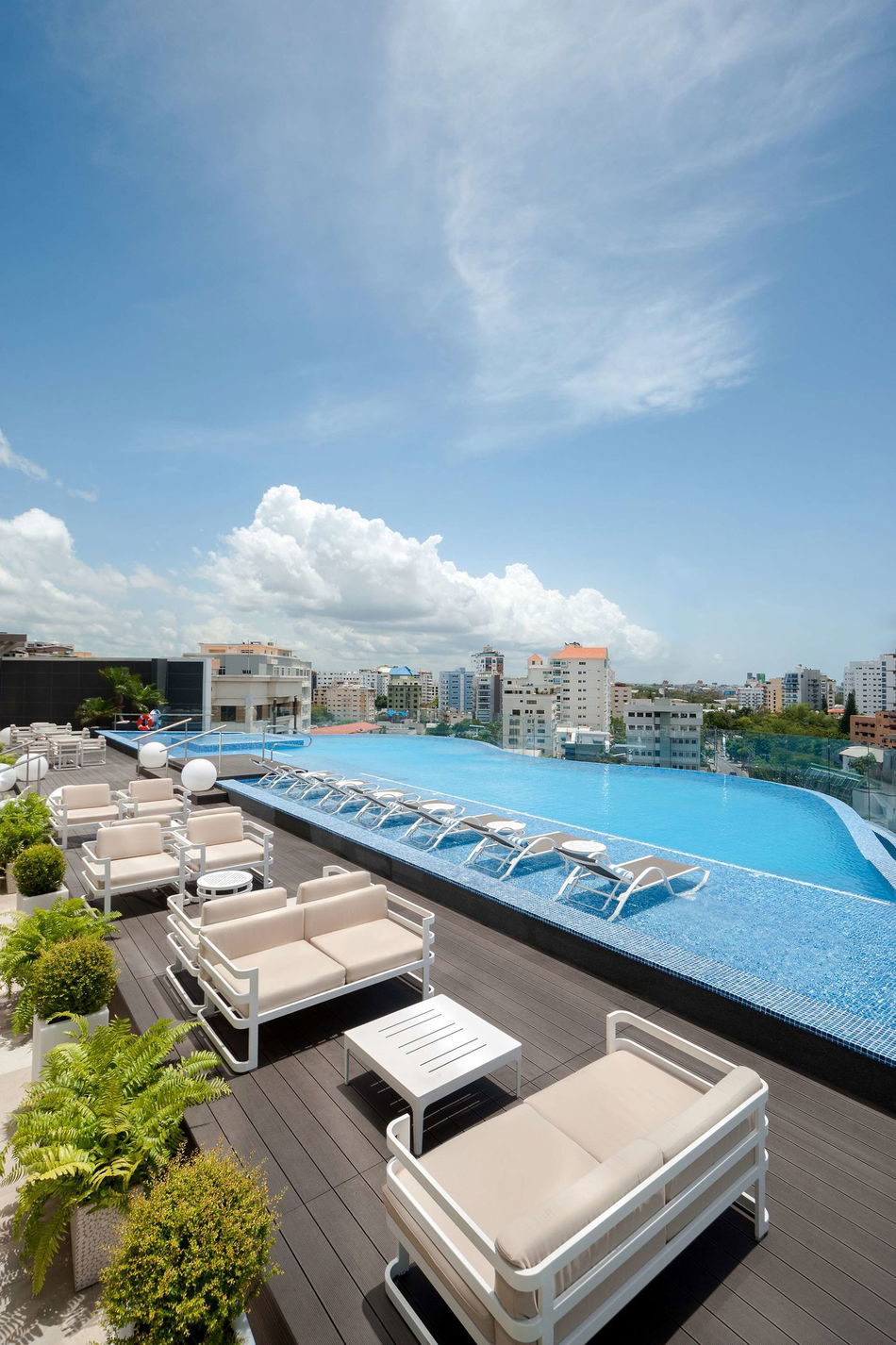 Embassy Suites by Hilton Santo Domingo Outdoor Pool