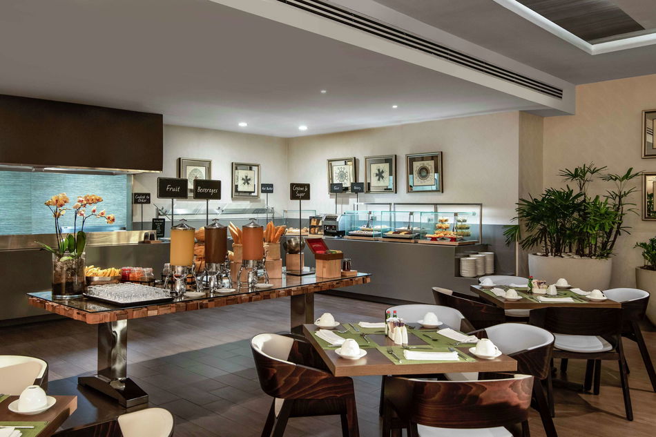 Embassy Suites by Hilton Santo Domingo Restaurant
