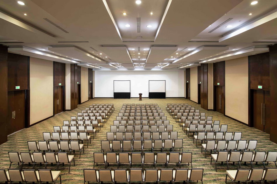 Embassy Suites by Hilton Santo Domingo Conference Room
