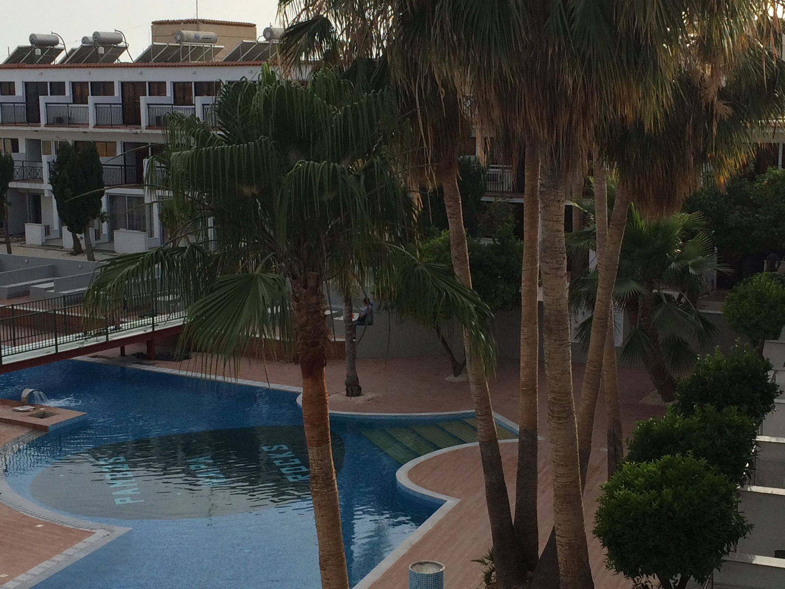 Hotel Pambos Napa Rocks