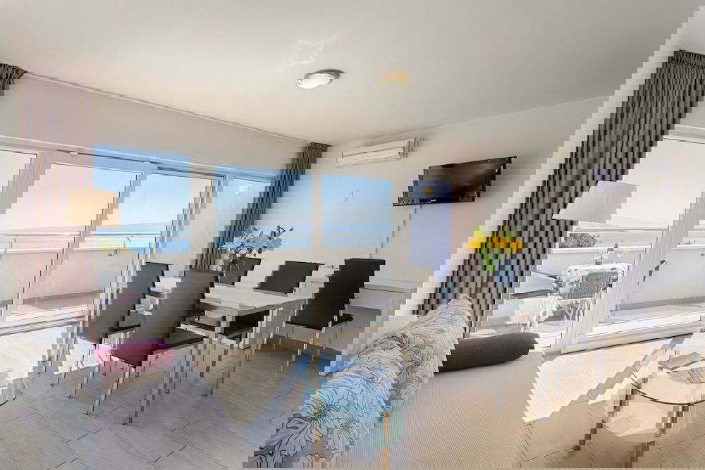 Hotel Adriatic Queen Rooms & Apartments