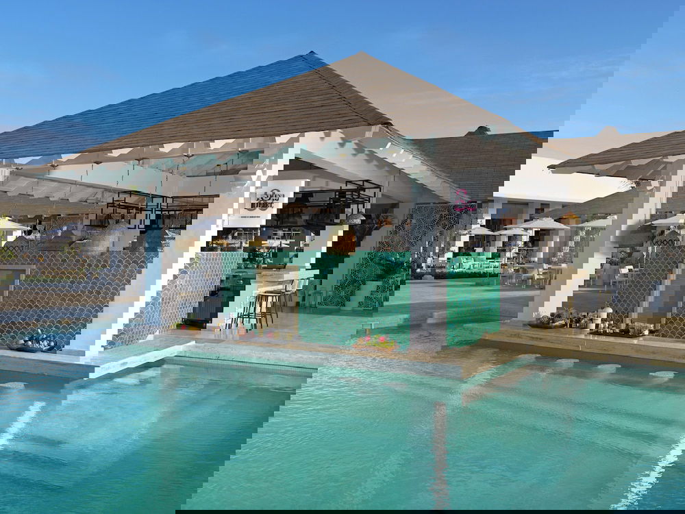 Poolside bar