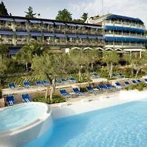 Hotel Hotel Olivi Spa & Natural Wellness cazare Sirmione