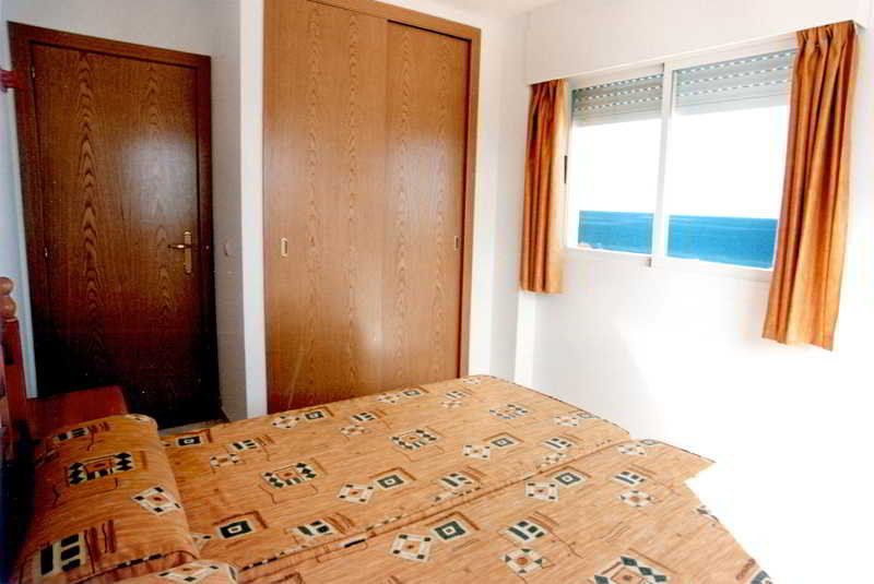 3811223-hotel-biarritz.jpg