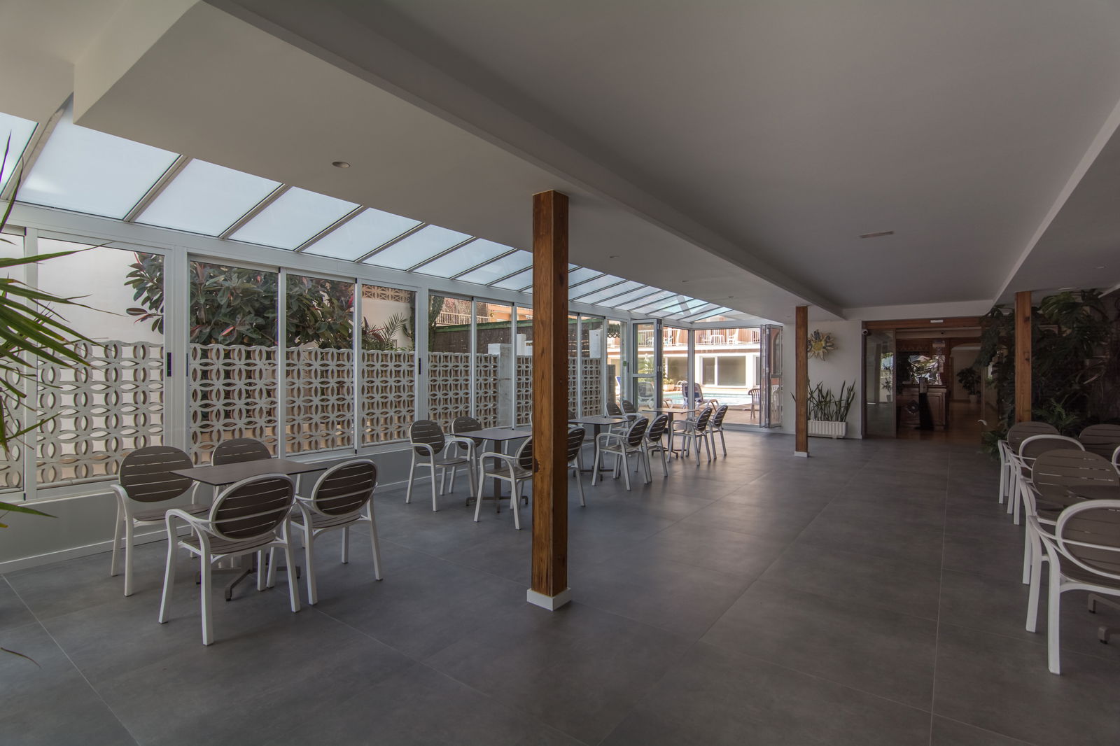 3810811-hotel-san-luis.jpg