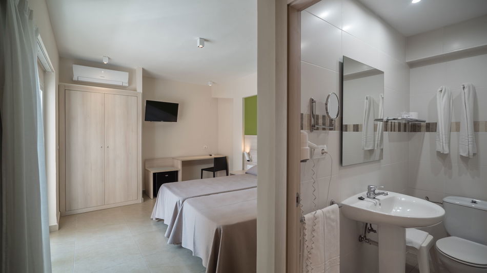 3810878-hotel-san-luis.jpg