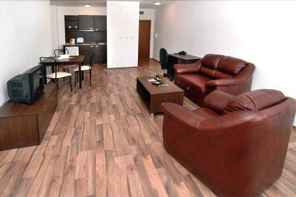 Business Apartcomplex