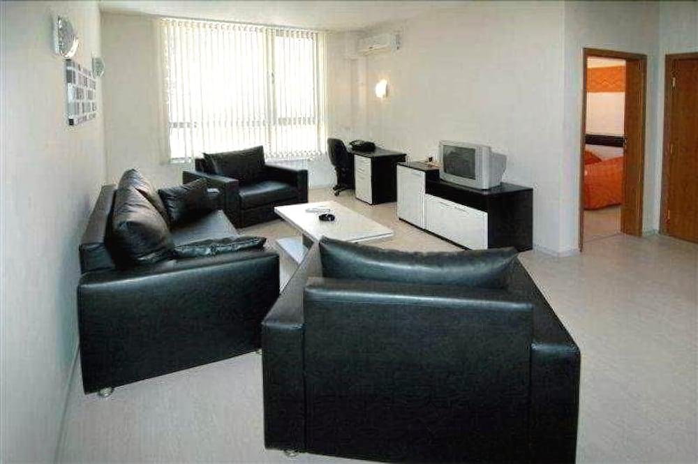 Business Apartcomplex