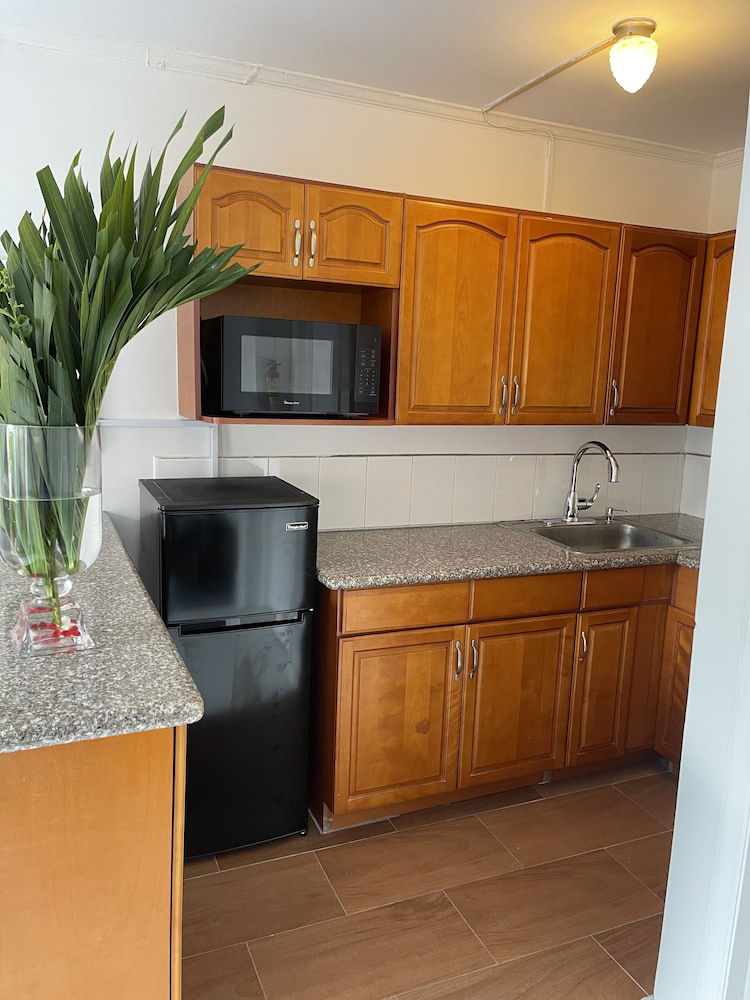 Hotel Coral Harbour Beach House And Villas