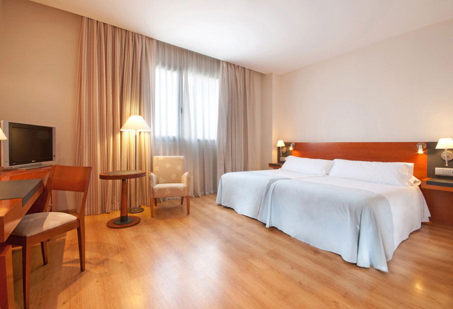 3886634-tryp-by-wyndham-valencia-oceanic-hotel.jpg