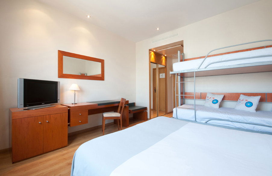 3886661-tryp-by-wyndham-valencia-oceanic-hotel.jpg