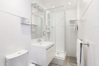 2715738-paris-bastille.jpg