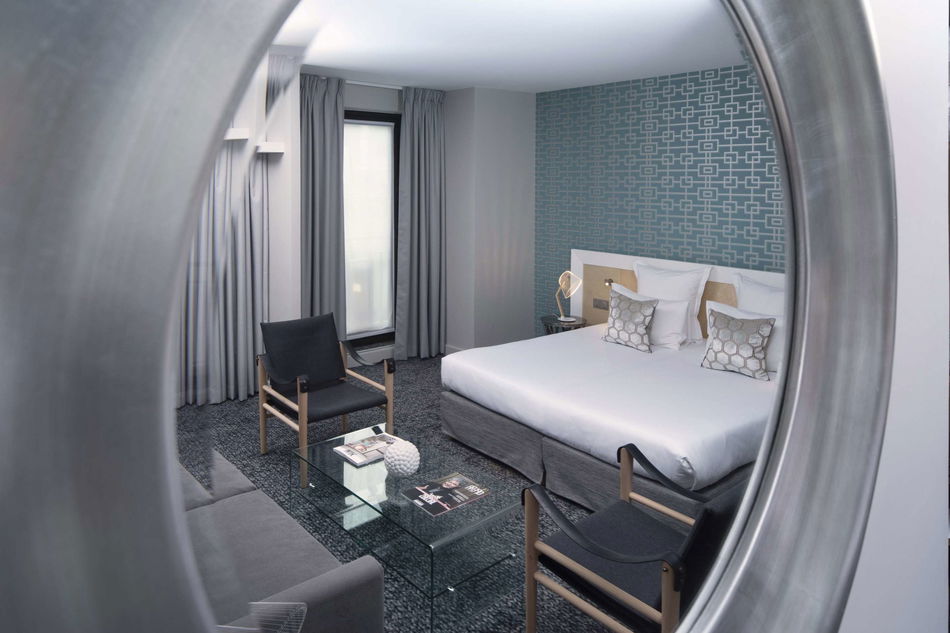 Paris Bastille Room Example