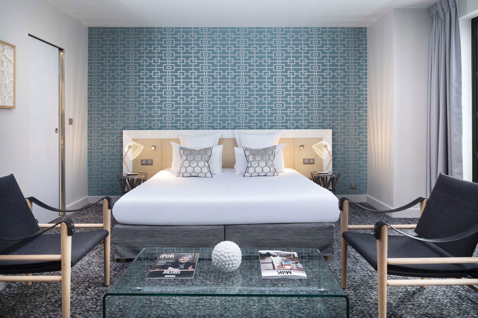 Paris Bastille Room Example