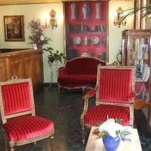 Hotel Maxim Opera cazare Paris