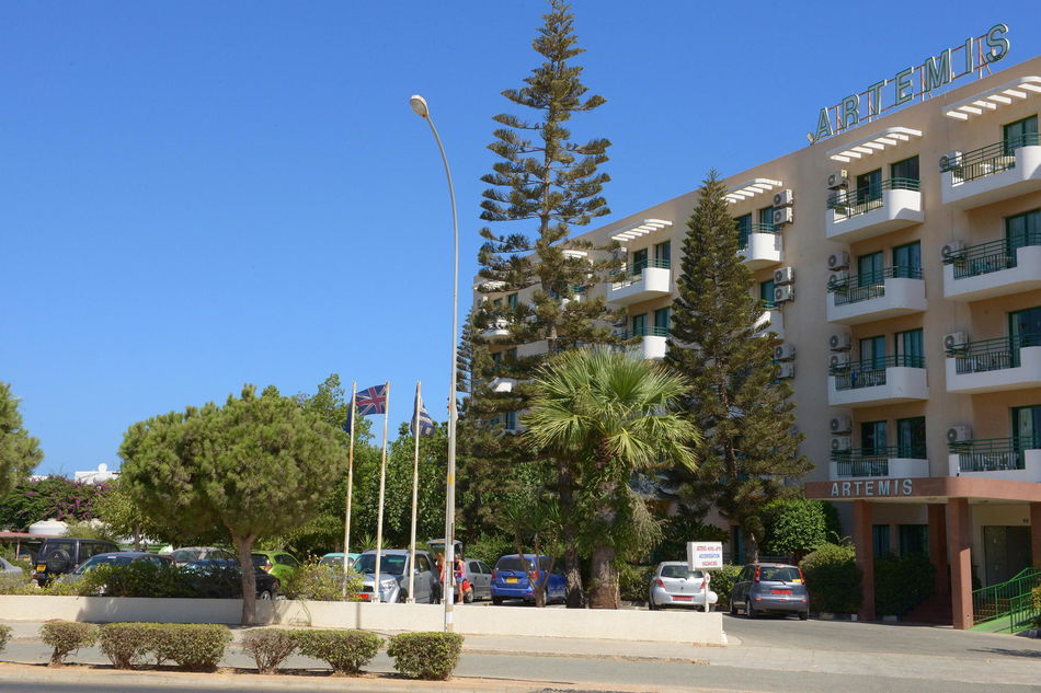 Artemis Hotel Apartments Exterior